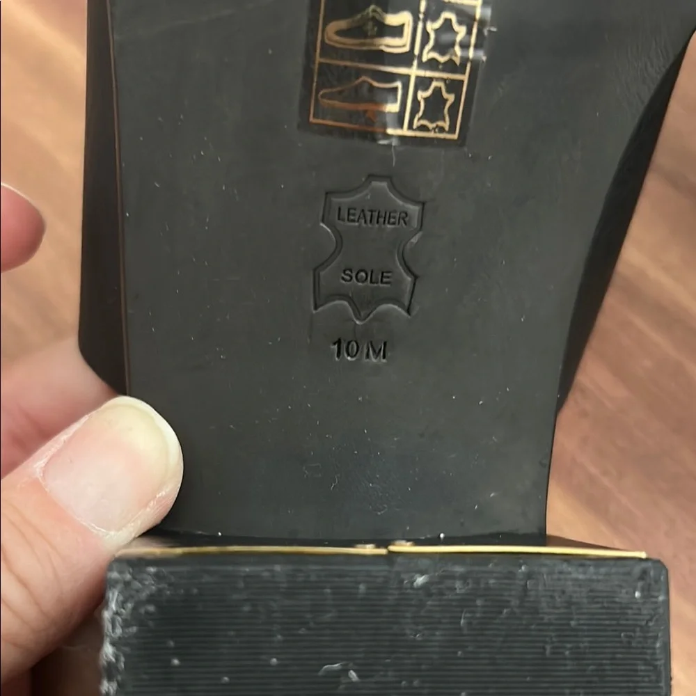Tory Burch Black Sandals with Gold Accents - Picture 6 of 8